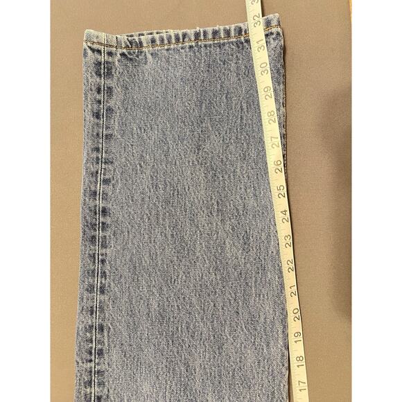 Levis 501 Jeans Mens 40x32 Blue Medium Wash Straight Leg Button Fly EUC - Picture 8 of 9